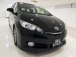Toyota Wish 1.8 CVT Elegance 2015 Black Push Start